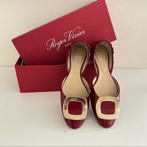 Roger Vivier Patent Leather Cutout  Flats